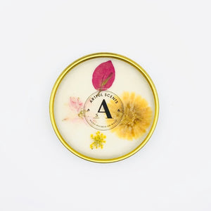 Artful scent floral candle